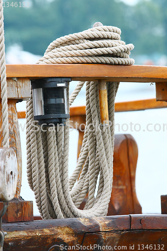 Image of Rope on deck
