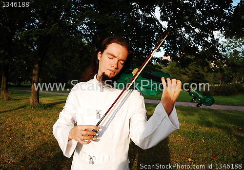 Image of Playing the violin