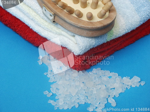 Image of towels and sea salt