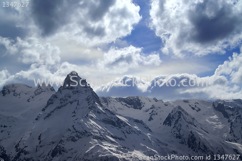 Image of Mountains in clouds