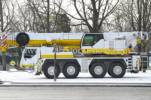Image of Mobile crane