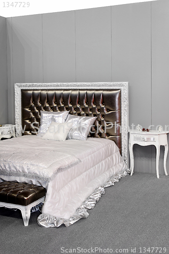 Image of Silver bedroom