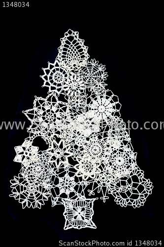Image of christmas tree from the snowflakes 