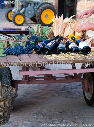 Image of Wagon loaded with food