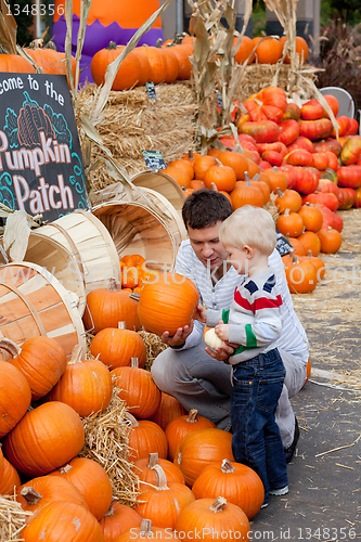 Image of family at the pumpkin patch