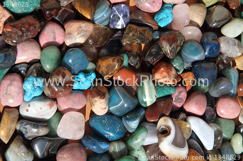 Image of color gemstones 