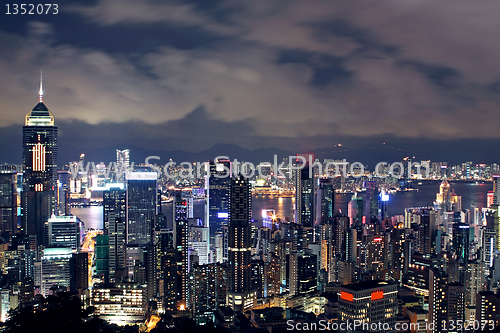 Image of Hong Kong at night 