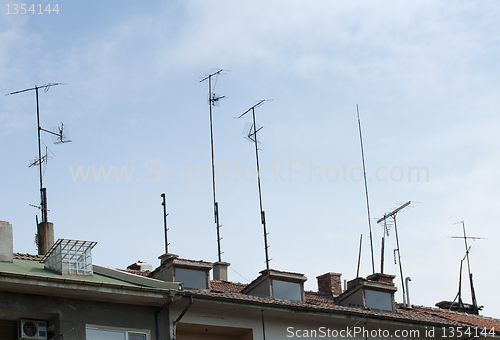 Image of Antennas mounted on the roof