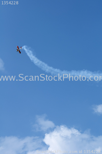 Image of Plane doing Loops