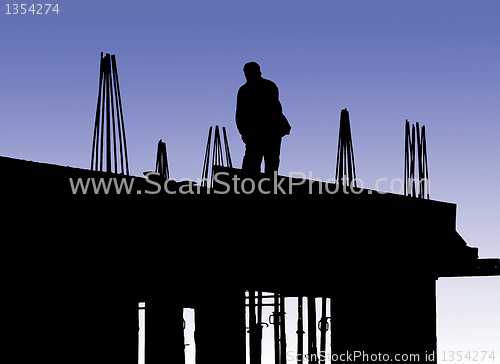 Image of Construction workers put formwork