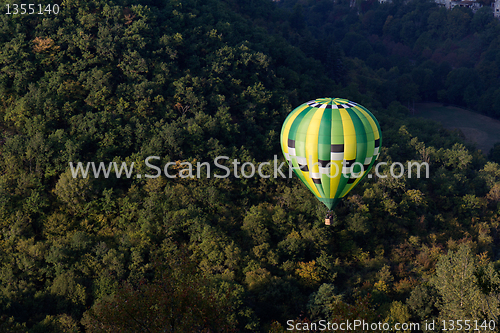 Image of Green hot balloon