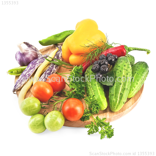 Image of Vegetables on a round board