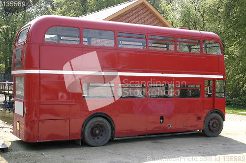 Image of old London bus