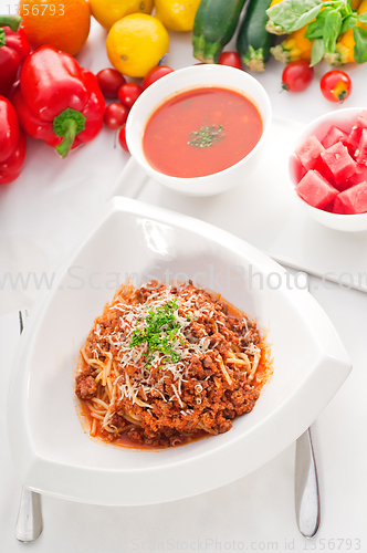 Image of spaghetti pasta with bolognese sauce