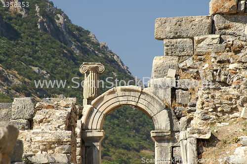 Image of ancient ruins in Ephesus