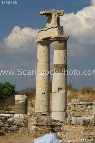 Image of ancient ruins in Ephesus
