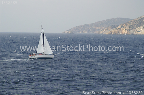 Image of ship tower, crows nest