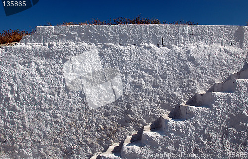 Image of wall with steps