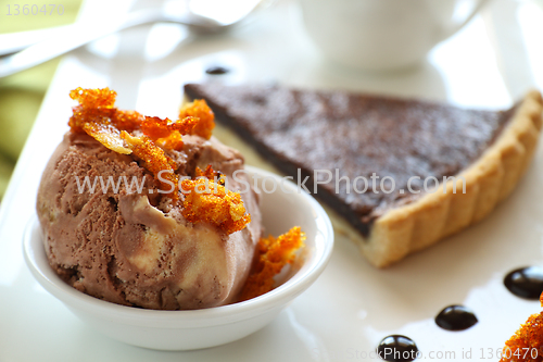 Image of Ice Cream With Honeycomb