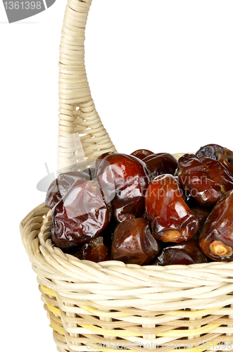 Image of dates in the basket