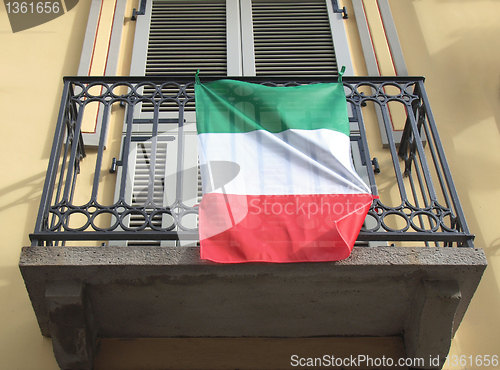 Image of Italian flag