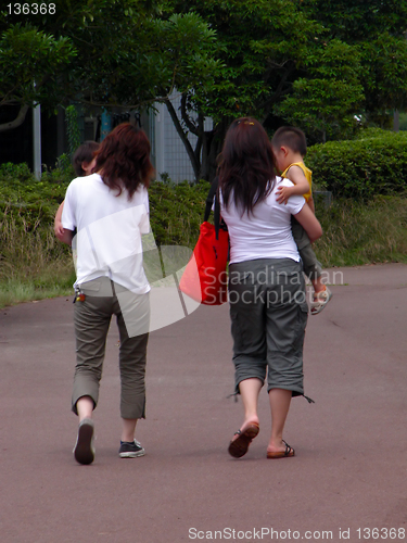 Image of Mothers and kids