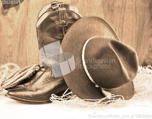 Image of cowboy boots and hat