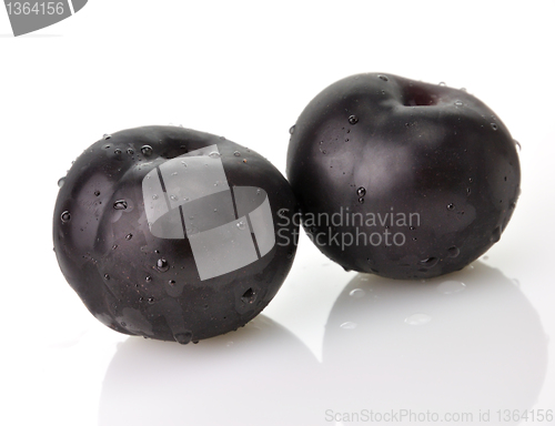 Image of black plums