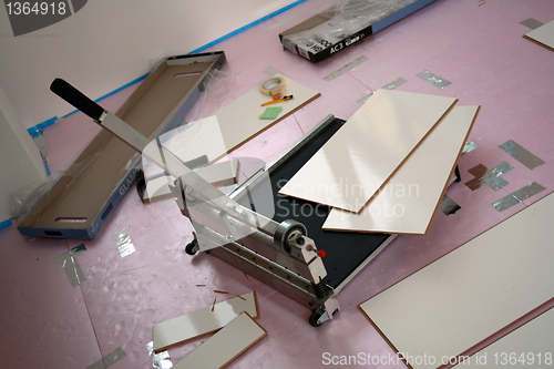 Image of Laminate cut
