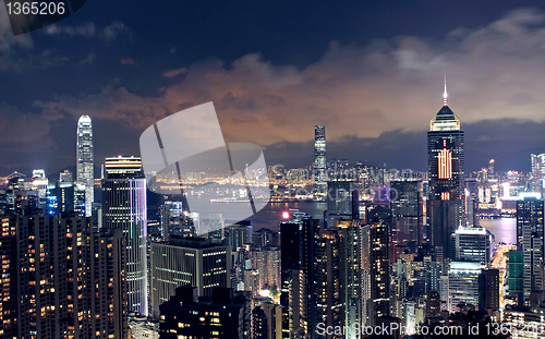 Image of Hong Kong at night 