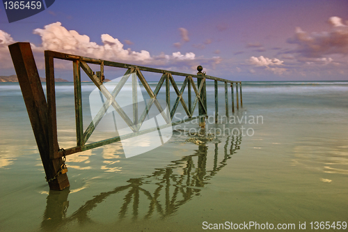 Image of Gate to the sea