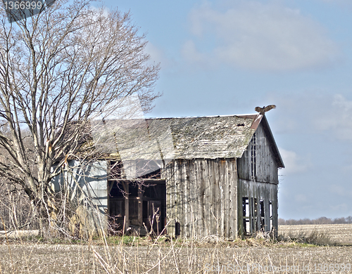 Image of old barn