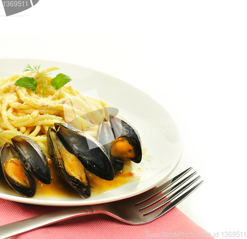 Image of mussels with spaghetti