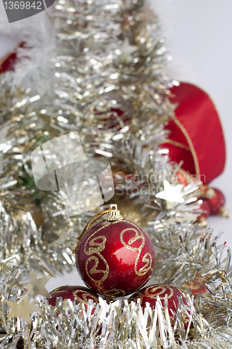 Image of Christmas motifs with balls and chains