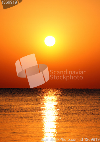 Image of sunrise over sea