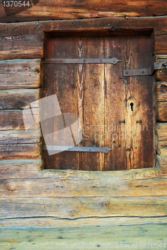 Image of wall of  ancient wooden barn