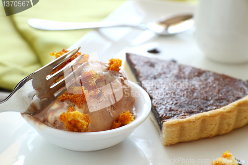 Image of Ice Cream With Honeycomb