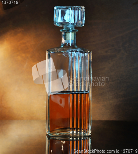 Image of whiskey decanter 