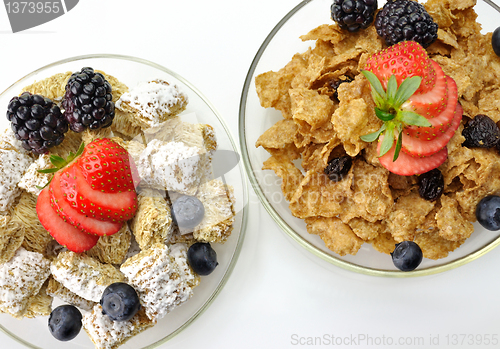 Image of cereal with fruits and berries