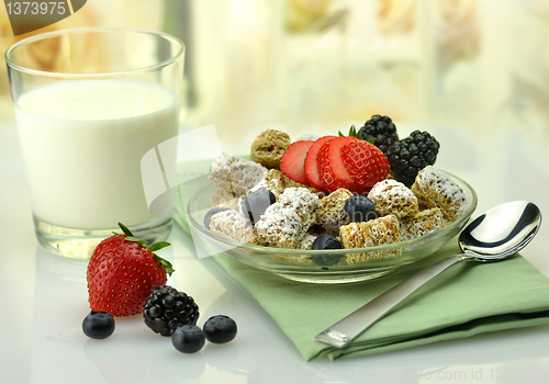 Image of healthy breakfast,Shredded Wheat Cereal