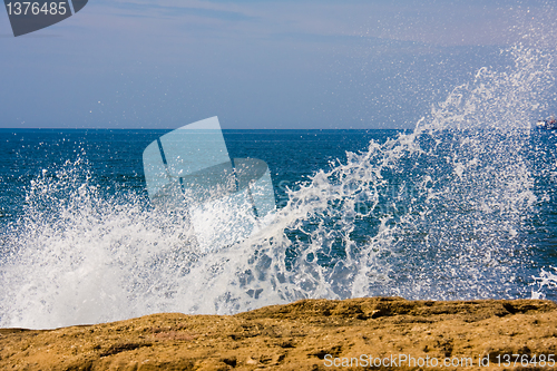 Image of sea & spray