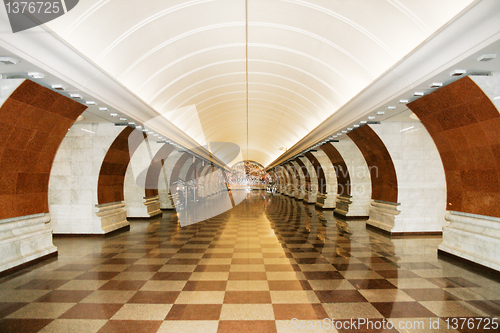 Image of tunnel of metro station
