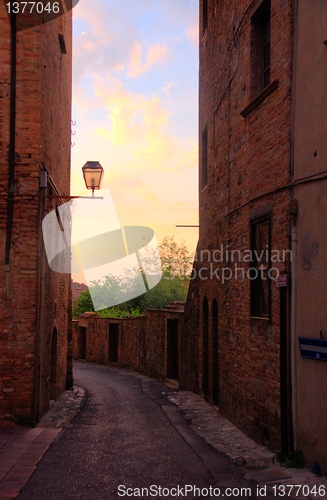 Image of san gimignano tuscany italy 