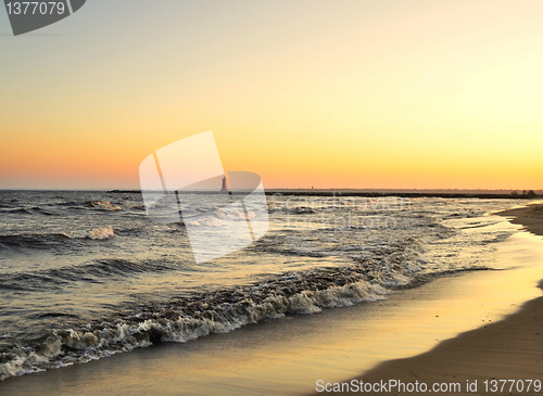 Image of lake at sunset