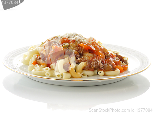 Image of macaroni with sauce and vegetables 