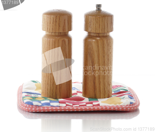 Image of  salt and pepper shakers 