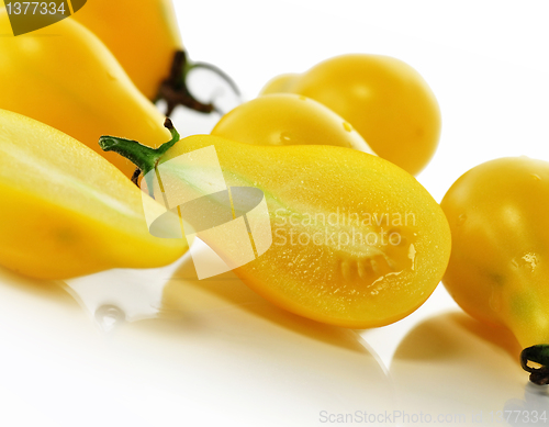 Image of yellow tomatoes
