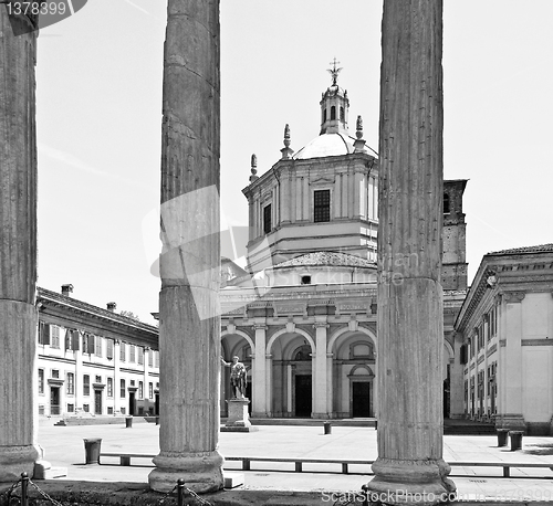 Image of San Lorenzo church, Milan