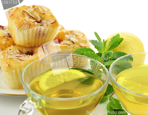Image of green tea and cupcakes