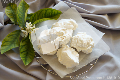 Image of Meringues